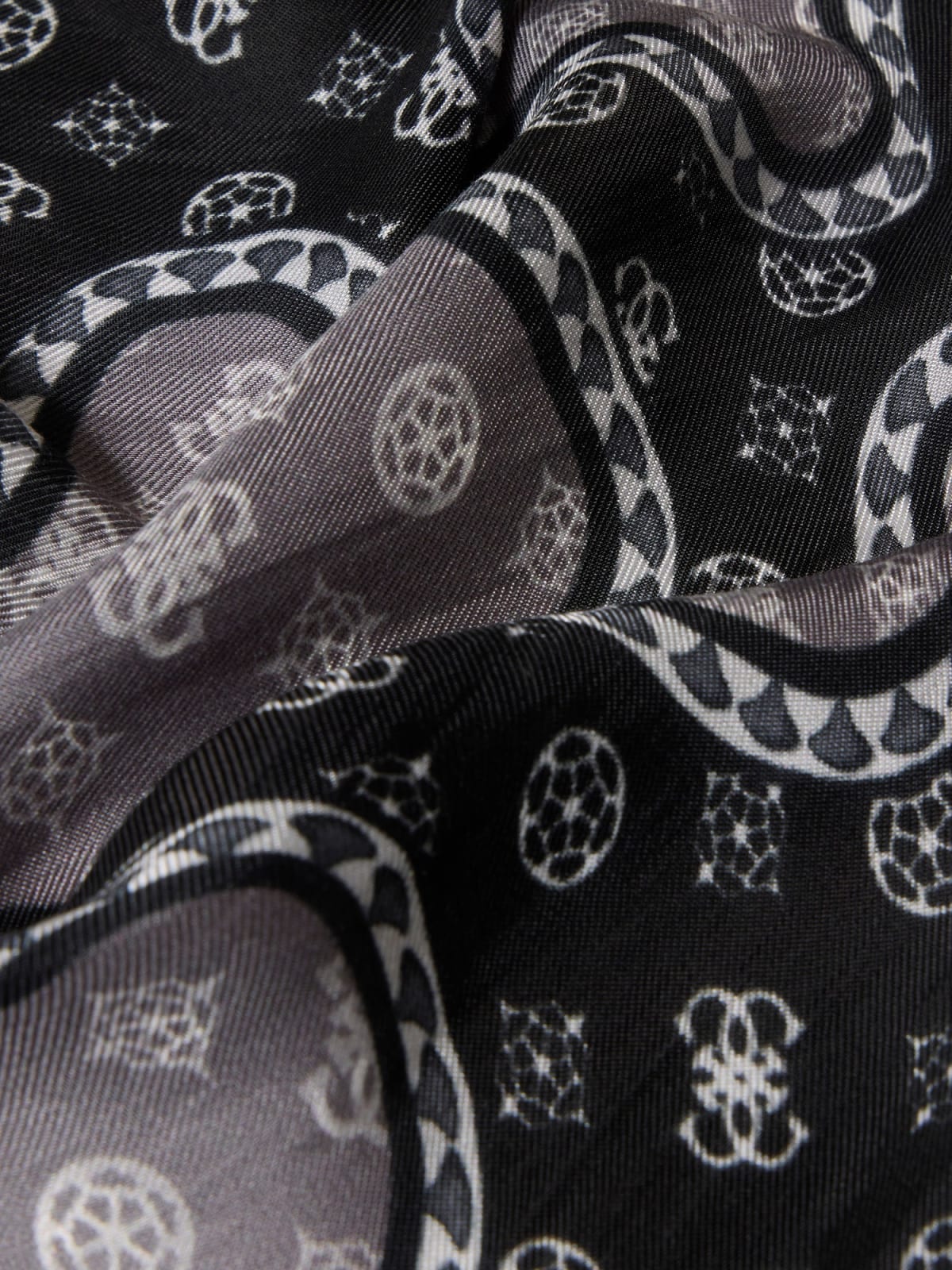 GUESS Foulard Jacquard AW5496VIS03 Donna